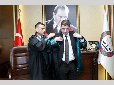 3 STAJYER AVUKATIMIZ CÜBBE GİYDİ