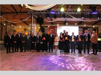 MESLEKTE 25. YILINI DOLDURAN AVUKATLARIMIZA PLAKET TAKDİM EDİLDİ