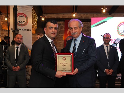 MESLEKTE 40. YILINI DOLDURAN DUAYEN AVUKATLARIMIZA PLAKET TAKDİM EDİLDİ