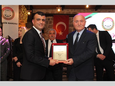 MESLEKTE 40. YILINI DOLDURAN DUAYEN AVUKATLARIMIZA PLAKET TAKDİM EDİLDİ