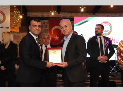 MESLEKTE 40. YILINI DOLDURAN DUAYEN AVUKATLARIMIZA PLAKET TAKDİM EDİLDİ