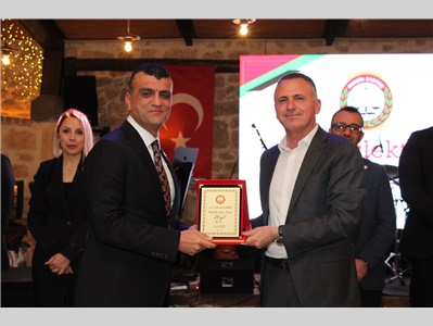 MESLEKTE 25. YILINI DOLDURAN AVUKATLARIMIZA PLAKET TAKDİM EDİLDİ