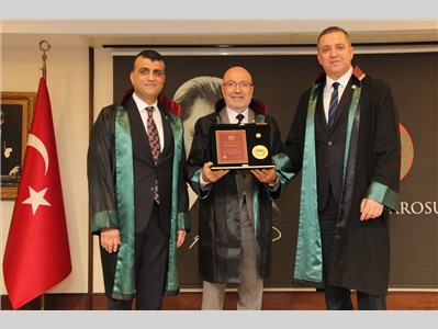 MESLEKTE 40, 50 VE 60 YILINI DOLDURAN DUAYEN AVUKATLARIMIZA, TBB ONUR PLAKETLERİ TAKDİM EDİLDİ