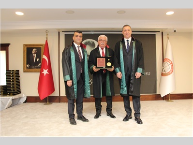 MESLEKTE 40, 50 VE 60 YILINI DOLDURAN DUAYEN AVUKATLARIMIZA, TBB ONUR PLAKETLERİ TAKDİM EDİLDİ