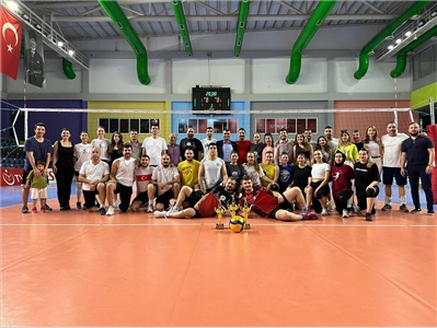 ATATÜRK KUPASI VOLEYBOL TURNUVASI FİNAL MAÇI YAPILDI
