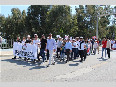 MERSİN BAROSU 1 MAYIS’TA HAK, HUKUK, ADALET İÇİN YÜRÜDÜ