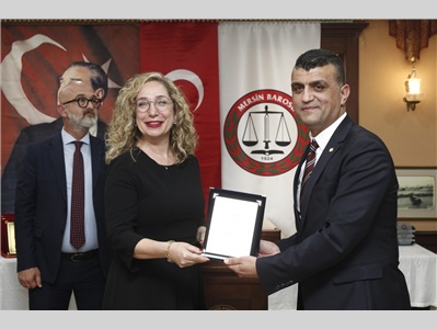 AVUKATLIK MESLEĞİNDE 60, 50, 40,  30 ve 25 YILINI DOLDURAN DUAYEN AVUKATLARIMZA PLAKET TAKDİM EDİLDİ