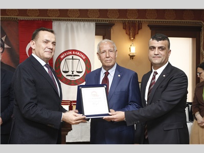 AVUKATLIK MESLEĞİNDE 60, 50, 40,  30 ve 25 YILINI DOLDURAN DUAYEN AVUKATLARIMZA PLAKET TAKDİM EDİLDİ