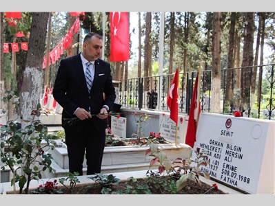 AZİZ ŞEHİTLERİMİZ İÇİN ŞEHİTLİKTE DÜZENLENEN TÖRENE KATILDIK