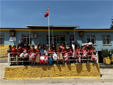 DİLEK PANOSU PROJESİ İLE ÇOCUKLAR HAYALLERİNE KAVUŞTU