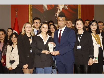 ÇAĞ ÜNİVERSİTESİ GENÇ HUKUKÇULAR KULÜBÜ ÜYELERİ BAROMUZU ZİYARET ETTİ