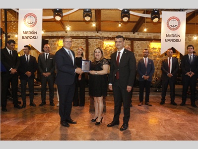 MESLEKTE 25 VE 30 YILINI DOLDURAN MESLEKTAŞLARIMIZA PLAKET TAKDİM EDİLDİ