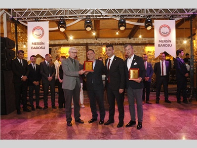 MESLEKTE 25 VE 30 YILINI DOLDURAN MESLEKTAŞLARIMIZA PLAKET TAKDİM EDİLDİ