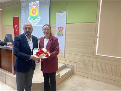 TARSUS BELEDİYESİ MECLİS ÜYELERİNE “ERKEN YAŞTA EVLİLİK VE ZORAKİ EVLİLİK” EĞİTİMİ DÜZENLENDİ