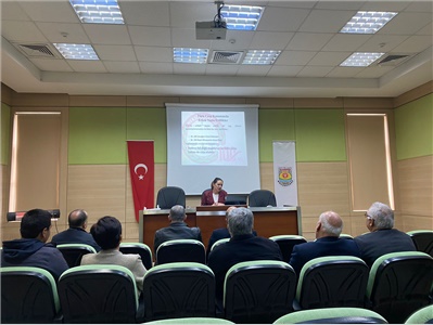TARSUS BELEDİYESİ MECLİS ÜYELERİNE “ERKEN YAŞTA EVLİLİK VE ZORAKİ EVLİLİK” EĞİTİMİ DÜZENLENDİ
