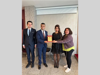 TARSUS' TA DUAYEN AVUKATLARIMIZA MESLEKTE ONUR PLAKETİ TAKDİM EDİLDİ
