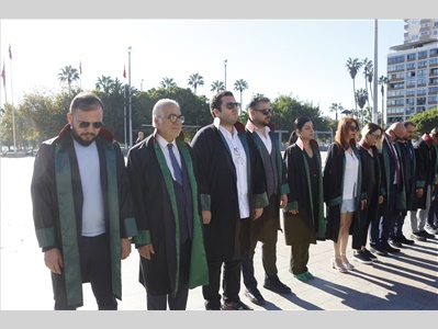 BARO YÖNETİMİMİZ VE KURULLARA SEÇİLEN AVUKATLARIMIZ, GÖREVE BAŞLAMALARI SEBEBİYLE ATATÜRK ANITI  NA ÇELENK SUNDU