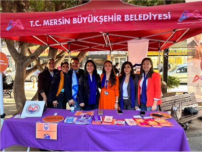 KADIN HAKLARI MERKEZİMİZ, KADINA ŞİDDETE KARŞI BİLGİLENDİRME BROŞÜRÜ DAĞITTI