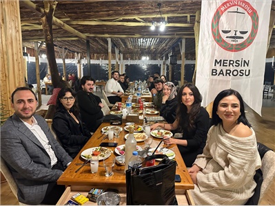 BARO YÖNETİMİMİZ, ANAMUR  DA DÜZENLENEN GECEDE AVUKATLARIMIZLA BİR ARAYA GELDİ