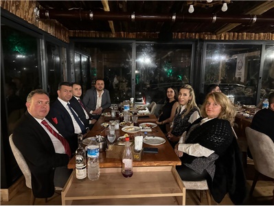 BARO YÖNETİMİMİZ, ANAMUR  DA DÜZENLENEN GECEDE AVUKATLARIMIZLA BİR ARAYA GELDİ