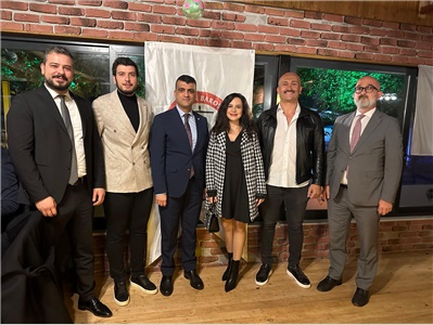 BARO YÖNETİMİMİZ, ANAMUR  DA DÜZENLENEN GECEDE AVUKATLARIMIZLA BİR ARAYA GELDİ
