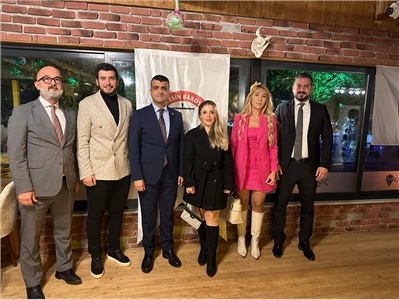 BARO YÖNETİMİMİZ, ANAMUR  DA DÜZENLENEN GECEDE AVUKATLARIMIZLA BİR ARAYA GELDİ