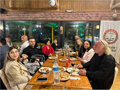 BARO YÖNETİMİMİZ, ANAMUR  DA DÜZENLENEN GECEDE AVUKATLARIMIZLA BİR ARAYA GELDİ