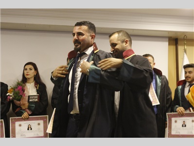 34 STAJYER AVUKATIMIZ CÜBBE GİYDİ