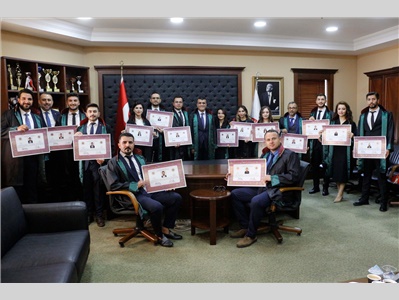 34 STAJYER AVUKATIMIZ CÜBBE GİYDİ