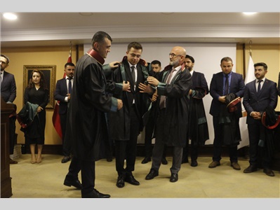 34 STAJYER AVUKATIMIZ CÜBBE GİYDİ