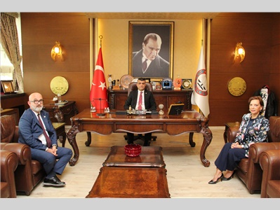 HUKUK ÇINARI AZİZ BULUT’UN ANISI BAROMUZDA YAŞIYOR
