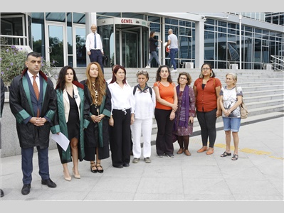 MERSİN BAROSU, CİNSİYETÇİ SÖYLEMLERE KARŞI SUÇ DUYURUSUNDA BULUNDU