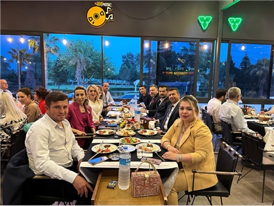 BARO BAŞKANIMIZ, ANAMUR'  DAKİ AVUKATLARIMIZLA AVUKATLAR GÜNÜ YEMEĞİNDE BİR ARAYA GELDİ