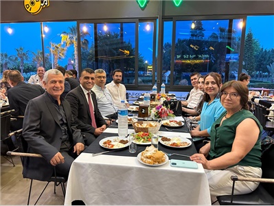 BARO BAŞKANIMIZ, ANAMUR'  DAKİ AVUKATLARIMIZLA AVUKATLAR GÜNÜ YEMEĞİNDE BİR ARAYA GELDİ