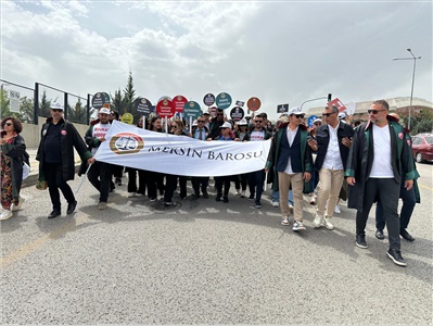 MERSİN BAROSU BÜYÜK SAVUNMA MİTİNGİNE KATILDI