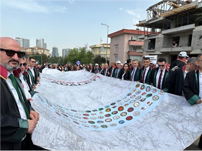 MERSİN BAROSU BÜYÜK SAVUNMA MİTİNGİNE KATILDI