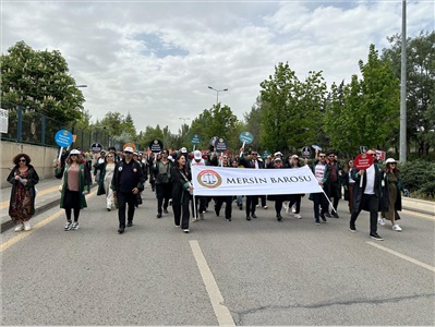MERSİN BAROSU BÜYÜK SAVUNMA MİTİNGİNE KATILDI