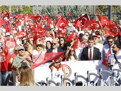 MERSİN 100. YIL BÜYÜK CUMHURİYET YÜRÜYÜŞÜ’NDE TEK YÜREK OLDUK