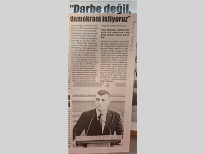 Özdemir: "Darbe değil, demokrasi istiyoruz"