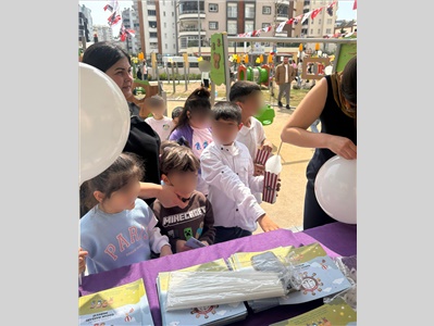BAHAR ŞENLİĞİNDE ÇOCUKLARA HAKLARI KONUSUNDA BİLGİLENDİRME YAPILDI