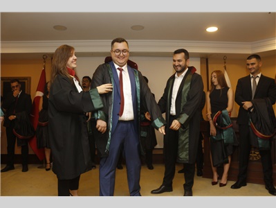 30 STAJYER AVUKATIMIZ CÜBBE GİYDİ