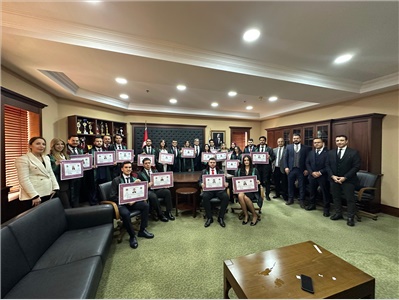 32 STAJYER AVUKATIMIZ CÜBBE GİYDİ