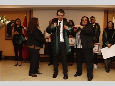 22 STAJYER AVUKATIMIZ CÜBBE GİYDİ