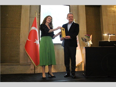 ŞİNASİ DEVELİ MERSİN KENT ÖDÜL TÖRENİNE KATILDIK