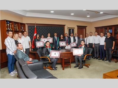 8 STAJYER AVUKATIMIZ CÜBBE GİYDİ