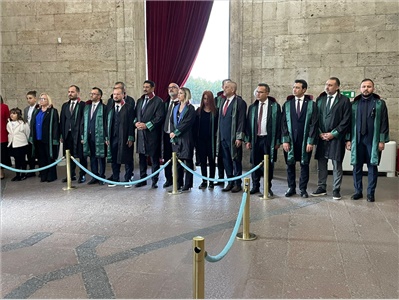 MERSİN BAROSU ATAMIZIN HUZURUNA ÇIKTI