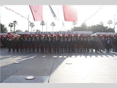 MERSİNİMİZİN KURTULUŞ GÜNÜNÜ TÖRENLE KUTLADIK