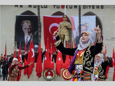 MERSİN’İMİZİN KURTULUŞ GÜNÜNÜ TÖRENLE KUTLADIK