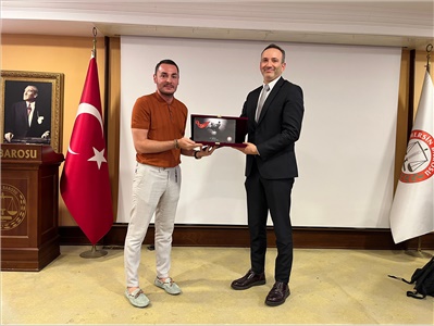 "KVKK KAPSAMINDA AVUKATLARIN HAK VE YÜKÜMLÜLÜKLERİ” KONULU SEMİNER DÜZENLENDİ