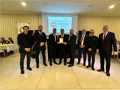 TARSUS’TA DUAYEN AVUKATLARIMIZA MESLEKTE ONUR PLAKETİ TAKDİM EDİLDİ